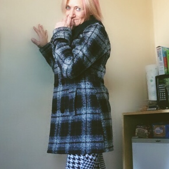 BKE wool plaid coat - Picture 2 of 8